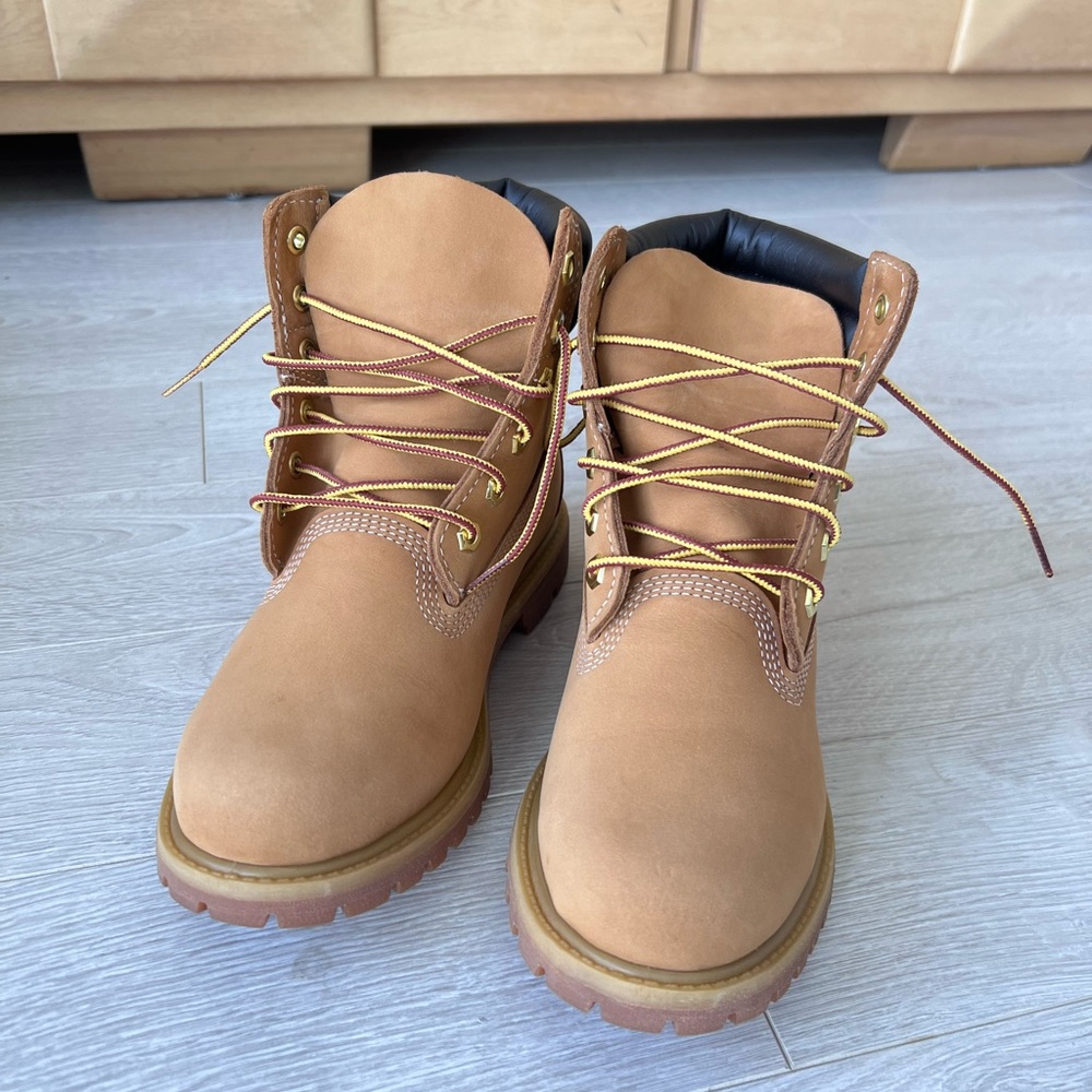 🔥Mint New Timberland Waterville 6” Waterproof Women’s Boots Wheat Nubuck - SZ 7🔥 - Picture 8 of 14